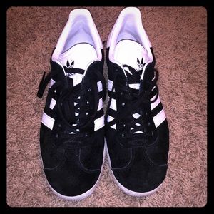 ADIDAS Gazelle, Black. Women’s Size 8 1/2